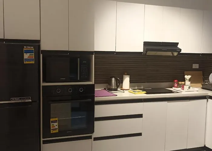 Stylish 2br On Corniche Apartment