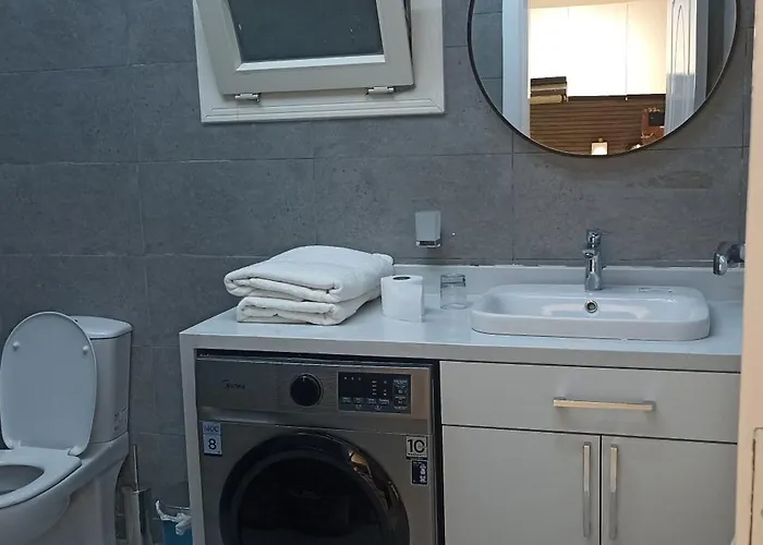 Stylish 2br On Corniche